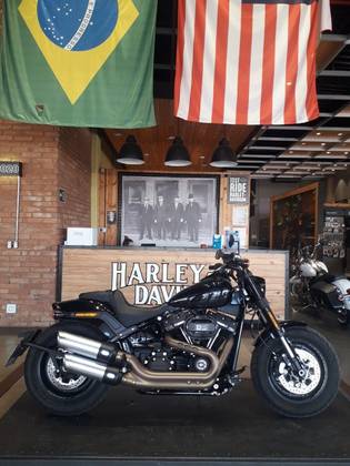 HARLEY-DAVIDSON SOFTAIL FAT BOB 114 